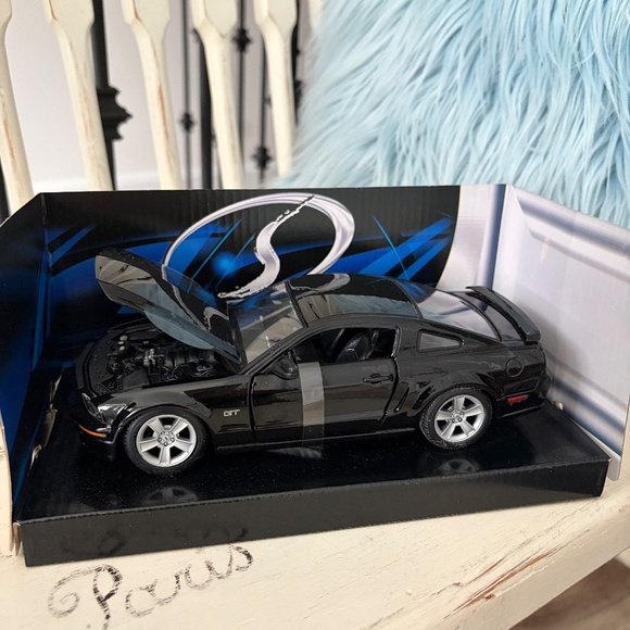 Ford Mustang, GT, 2006, Maisto, Model, Die Cast Car, Special Edition, 1/24 Scale - Picture 16 of 16